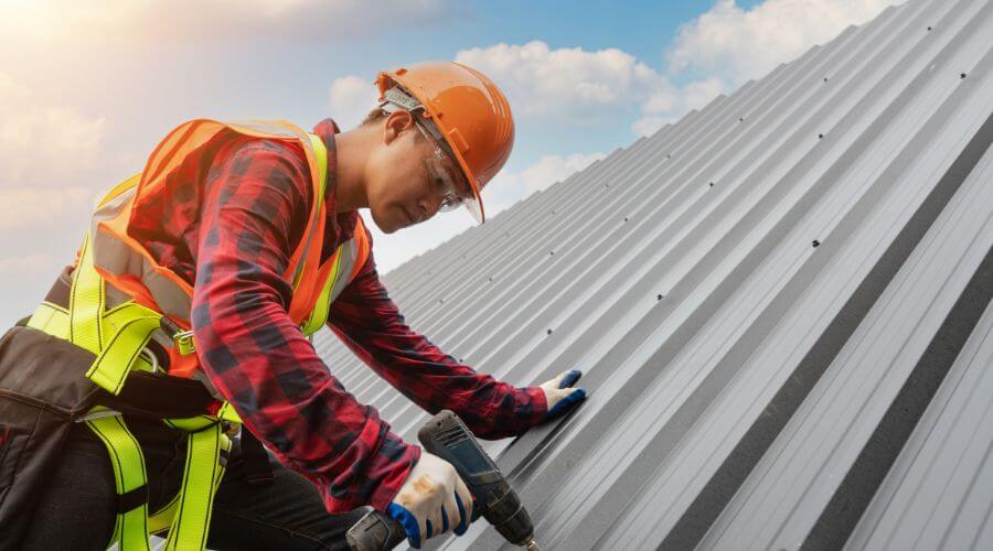 Professional gutter cleaning in Peyton, CO